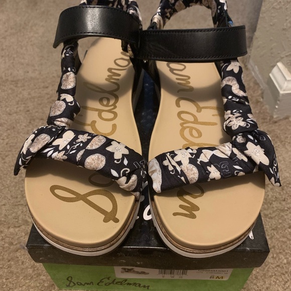 Sam Edelman - Picture 2 of 4